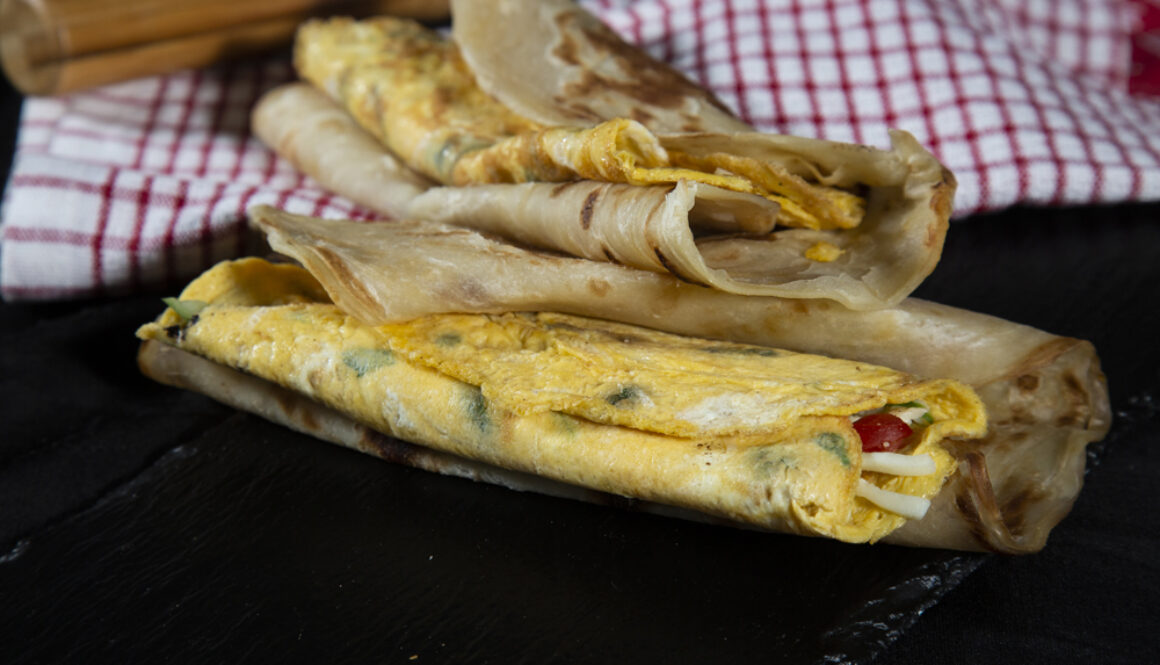 cheese omlette poratta roll 1