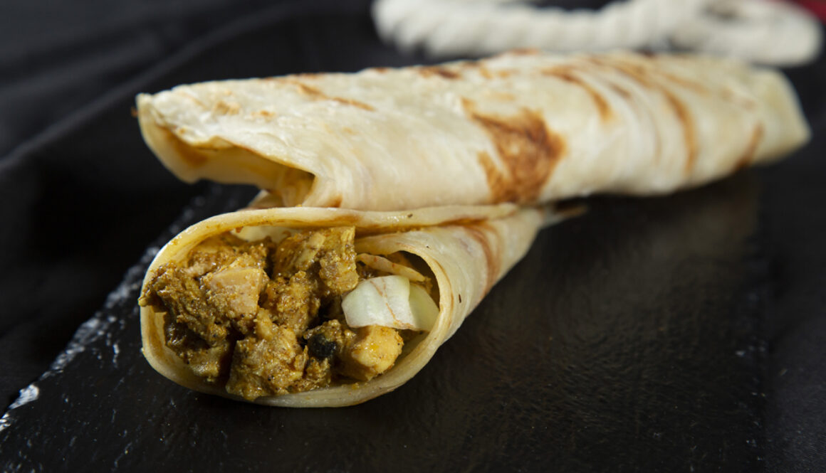 chicken porotta roll