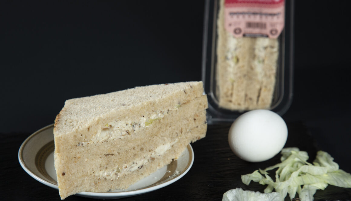 roasted chicken sandwich broown
